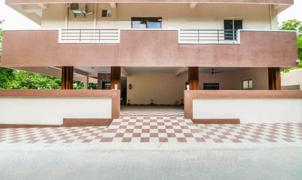 Itsy Hotels Riyas Grand Tirupati Exterior photo